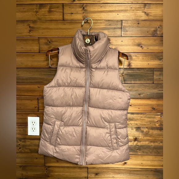 Old Navy puffer vest size small color dusty rose - Picture 2 of 7